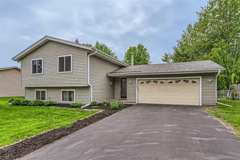 7308 146th Way W, Apple Valley, MN 55124