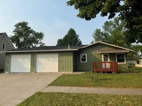210 4th Ave S, Crookston, MN 56716