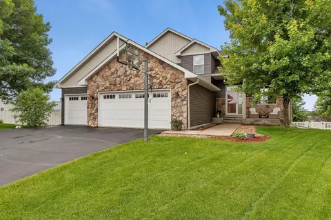 4718 2nd Street Ct NE, Saint Cloud, MN 56304