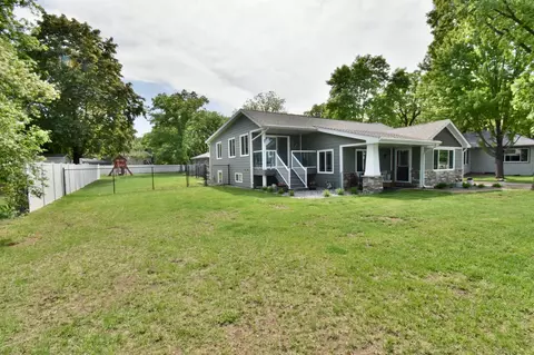 181 Lakeshore Dr, Big Lake, MN 55309