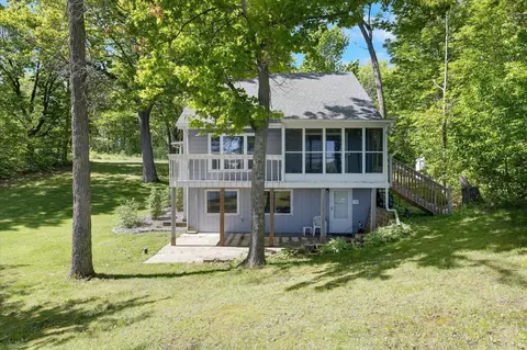 18562 Captive Lake Rd, Garrison, MN 56450 photo 4