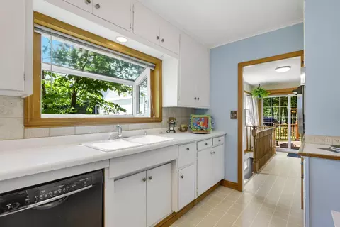 100 Mound Ave, Tonka Bay, MN 55331 photo 15