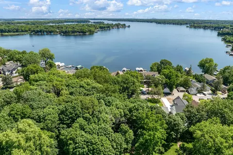 100 Mound Ave, Tonka Bay, MN 55331 photo 2