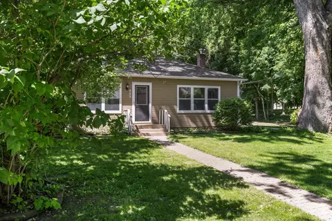 100 Mound Ave, Tonka Bay, MN 55331