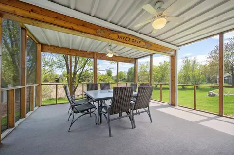 742 Country Ln, Delano, MN 55328