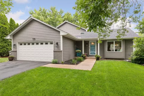 18656 Schroeder Pl, Eden Prairie, MN 55346