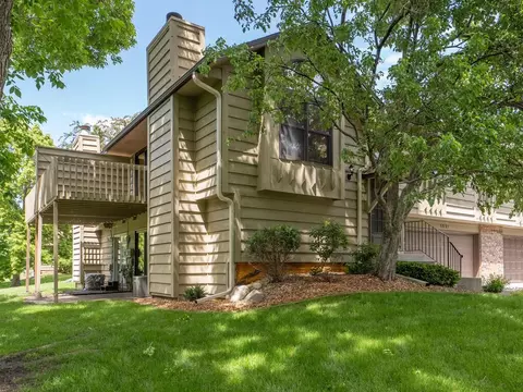 3821 Orchid Ln N, Plymouth, MN 55446