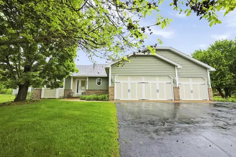 815 Moonlight Pl, Woodbury, MN 55125