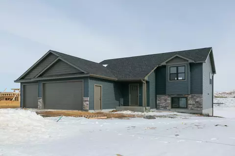 457 Gopher Ct, New Richmond, WI 54017