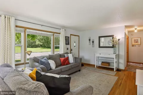 1508 E 86th St, Bloomington, MN 55425 photo 2