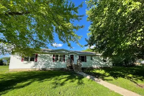 406 Hudson Ave, Marshall, MN 56258