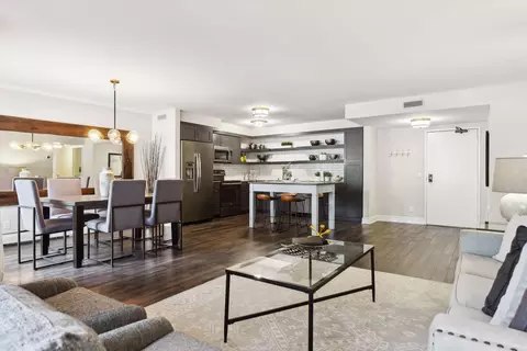 7220 York Ave S #117, Edina, MN 55435