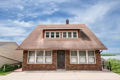 308 N 2nd St, Alma, WI 54610