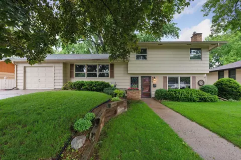 420 67th Ave NE, Fridley, MN 55432