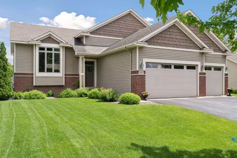 575 Kadler Ave NE, Hanover, MN 55341