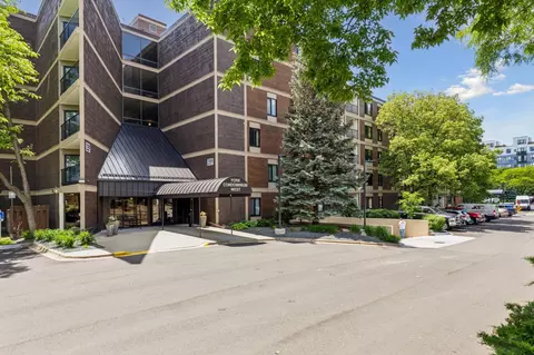 7220 York Ave S #223, Minneapolis, MN 55435
