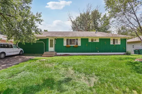 932 Oak Ridge Pt NE, Blaine, MN 55434