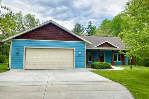 613 Robin Ln SW, Bemidji, MN 56601