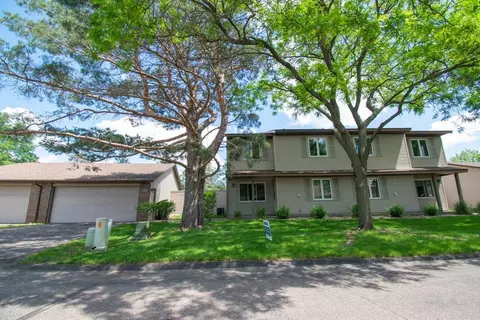 4722 Anne Pt, Eagan, MN 55122 photo 3