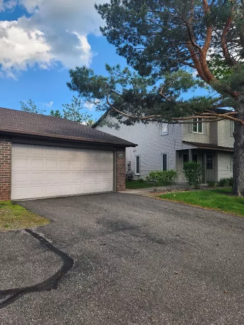 4722 Anne Pt, Eagan, MN 55122 photo 2