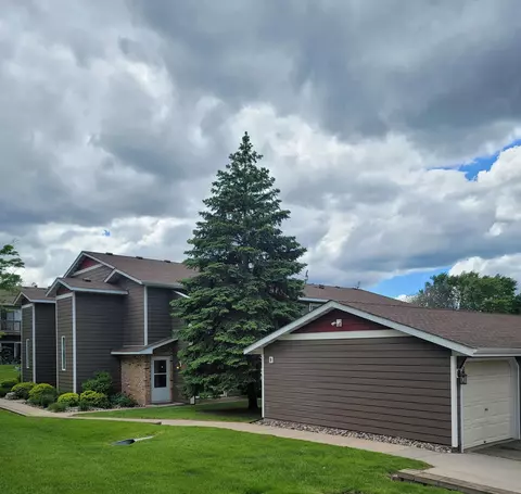 4512 Cinnamon Ridge Trl #A, Eagan, MN 55122