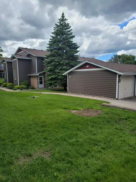 4512 Cinnamon Ridge Trl #A, Eagan, MN 55122 photo 25