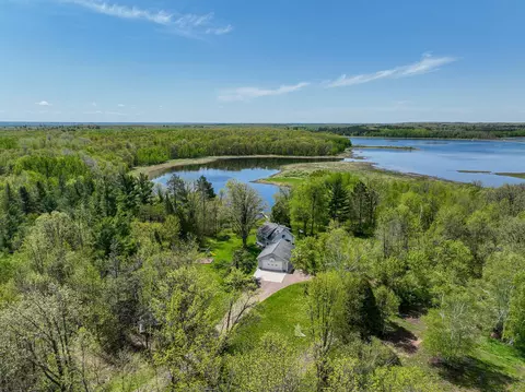 2370 Lakeside Cir, Carlton, MN 55718
