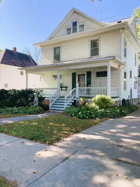 122 3rd Ave SW, Faribault, MN 55021