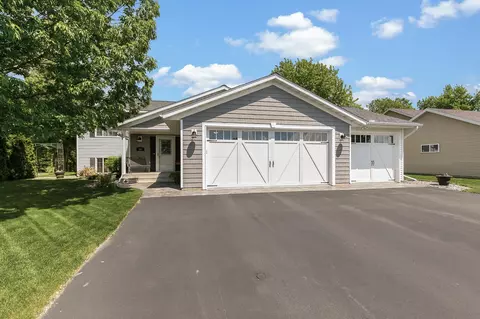 303 Sunset Ct, Albany, MN 56307