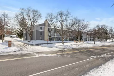 14182 Pennock Ave #106, Apple Valley, MN 55124