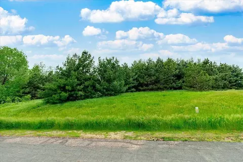 904 Alex Ln, Warren Twp, WI 54016