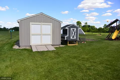 218 Edgewood Dr S, Glencoe, MN 55336 photo 7