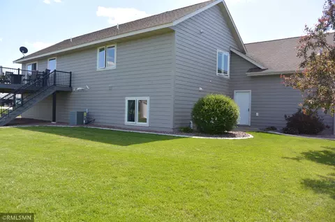 218 Edgewood Dr S, Glencoe, MN 55336 photo 5