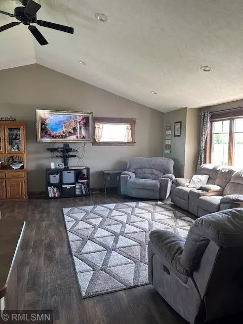 218 Edgewood Dr S, Glencoe, MN 55336 photo 13