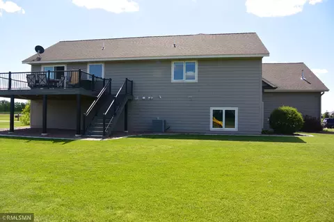 218 Edgewood Dr S, Glencoe, MN 55336 photo 4
