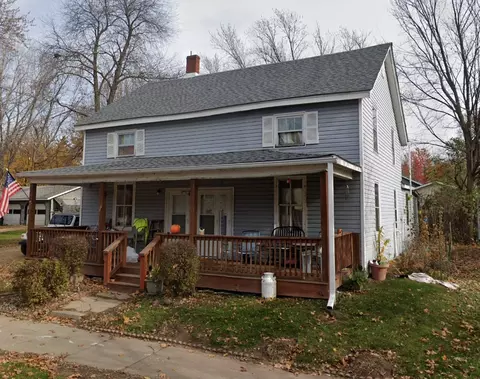 314 4th St N, North Hudson, WI 54016