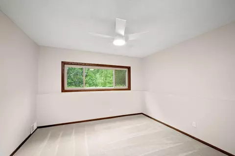 1733 Nokia Way, Eagan, MN 55122 photo 14