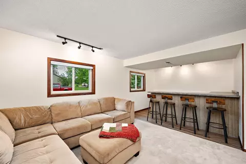 1733 Nokia Way, Eagan, MN 55122 photo 13
