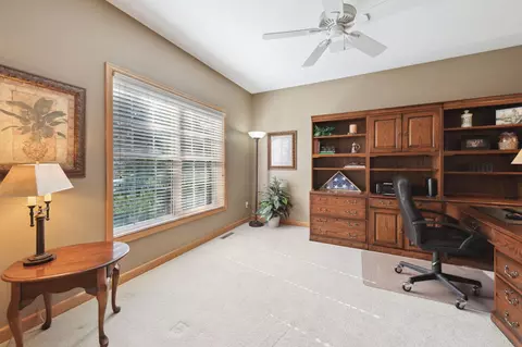 4953 Sycamore Dr, Eagan, MN 55123 photo 8