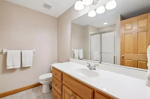 4953 Sycamore Dr, Eagan, MN 55123 photo 22