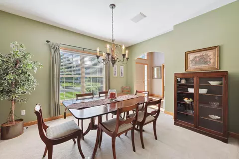 4953 Sycamore Dr, Eagan, MN 55123 photo 7