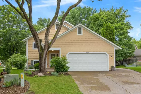1144 Fox Run Rd, Waconia, MN 55387