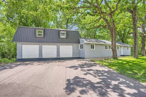 403 Cimarron Rd, Apple Valley, MN 55124