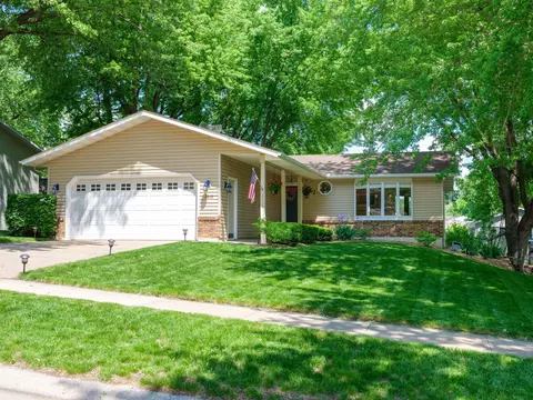 2517 58th St NW, Rochester, MN 55901