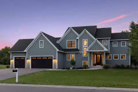 4560 Spruce Way, Maple Plain, MN 55359