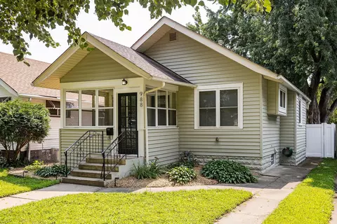 988 Edmund Ave, Saint Paul, MN 55104