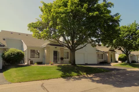 15251 Greenhaven Way, Burnsville, MN 55306