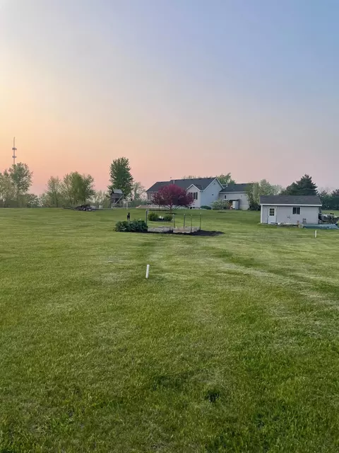 71187 240th St, Dassel, MN 55325