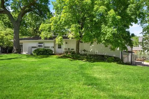 4414 Sunset Rdg, Minneapolis, MN 55416