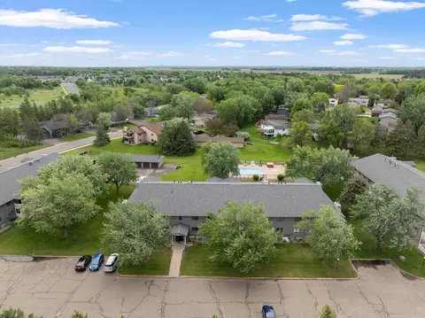 3050 Riverwood Dr #123, Hastings, MN 55033